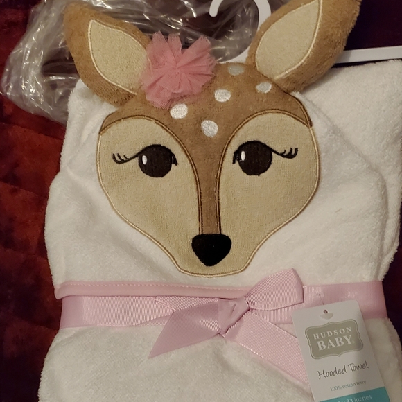 NWT Baby Deer Towel - Picture 3 of 4